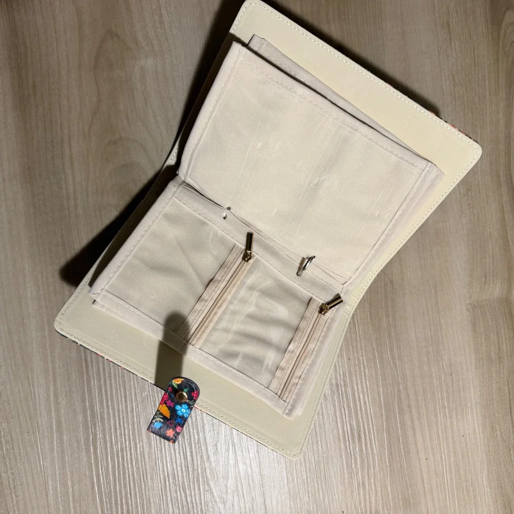 Kakurookie Travel Jewelry Organizer Case Floral‎ NEW